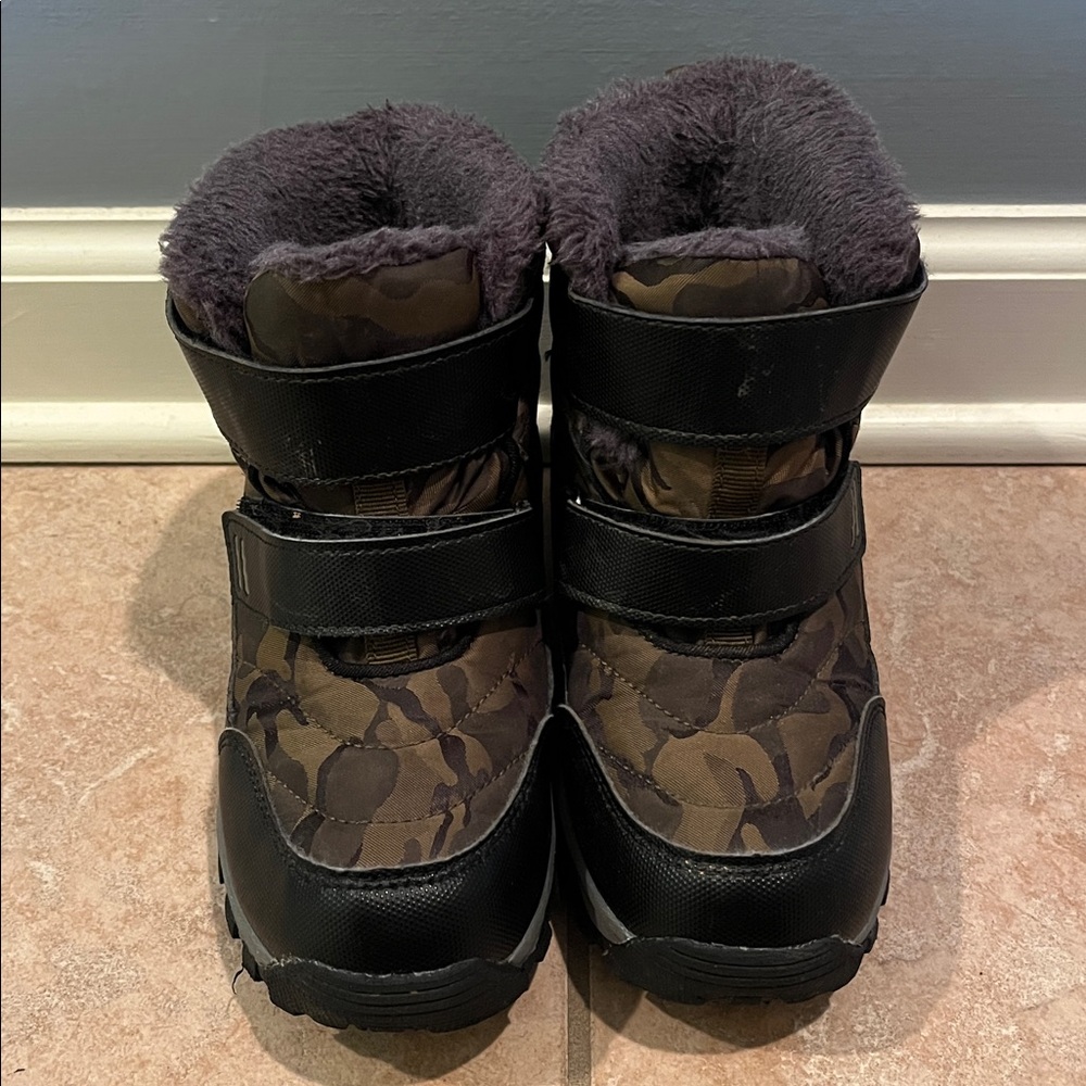 Boy’s Snow Boots - Picture 5 of 8
